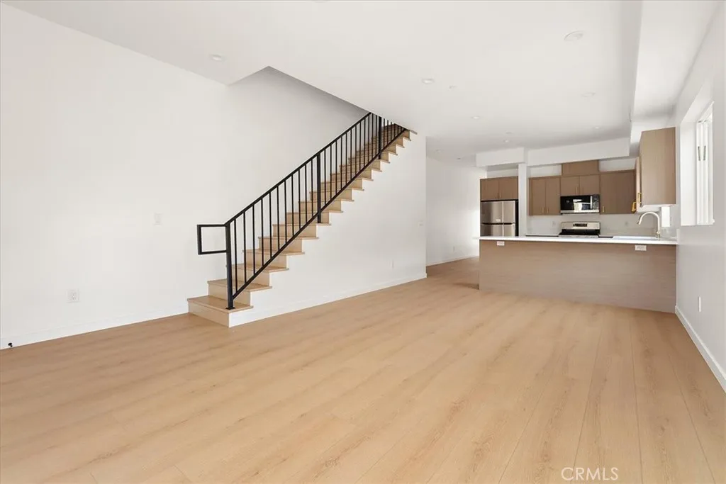 642 E Fairview Boulevard, Inglewood, California 90302 home-pic-30